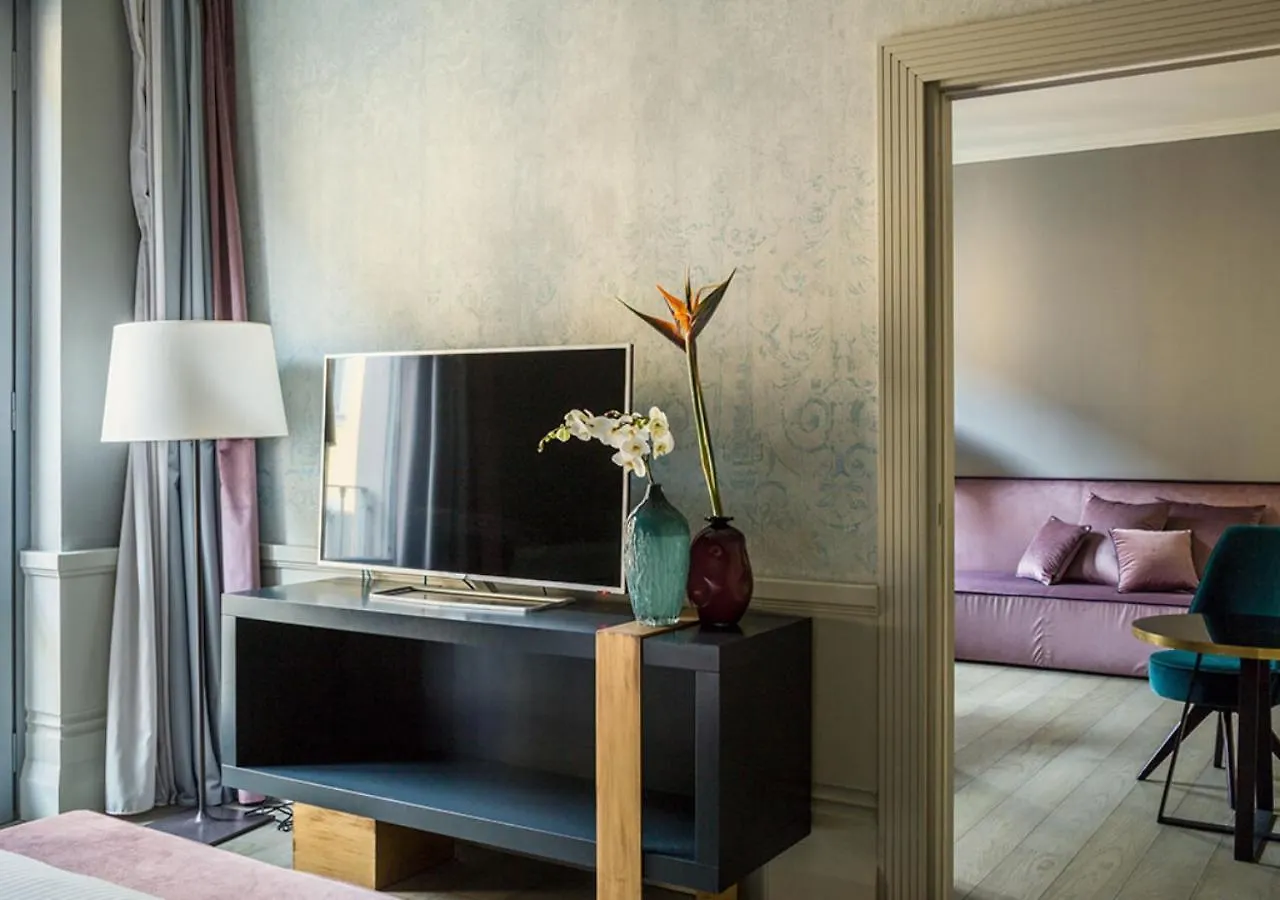 *****  Palazzo Cornalia Hotel Milan Italy